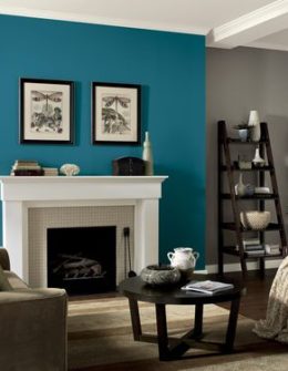 DIY expert, Kristan Cunningham joined journalist Candace Rose Anderson of the website Candie Anderson to share simple DIY tips for beginners! She shared the secret to painting your home, like this beautiful turquoise accent wall.