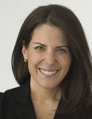 Financial expert, Jean Chatzky joined journalist and blogger, Candace Rose Anderson of the website Candie Anderson to share debt reduction tips and offers advice on how to plan for retirement.