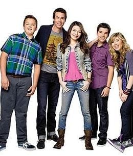 iCarley Season 4 cast image Season 4 main characters: (left to right) Gibby (Noah Munck), Spencer Shay (Jerry Trainor), Carly Shay (Miranda Cosgrove), Freddie Benson (Nathan Kress) and Sam Puckett (Jennette McCurdy). Image courtesy of Wikipedia