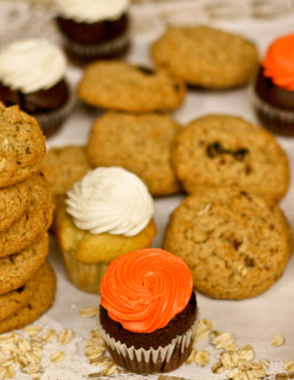 Take your pick! Don't these baked goods from The Butterfly Bakery look delicious? I'll take all of the above please! :)