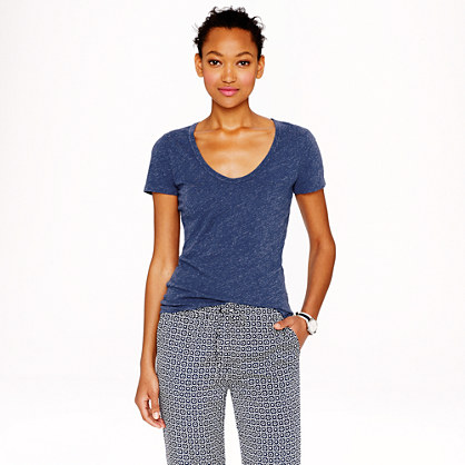  Vintage cotton scoopneck tee Vintage cotton scoopneck tee Vintage cotton scoopneck tee PRODUCT DETAILS Back in 2004, we set out to replicate one of our favorite thrift-store tees, and the result is our vintage cotton—famous for its heathered texture and softness. We're obsessed with this new silhouette for its flattering scooped neck and slim cap sleeves. But since it's so featherweight, we recommend taking extra care when washing. Treat it like you would lingerie (not gym gear). Slightly loose fit. Body length: 26 3/4". Vintage slub cotton. Machine wash. Import. VINTAGE COTTON SCOOPNECK TEE item a6166