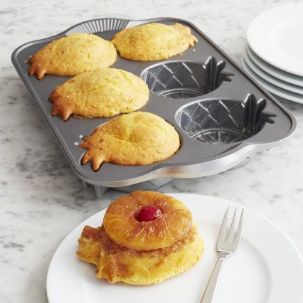  Nordic Ware® Pineapple Cake Pan