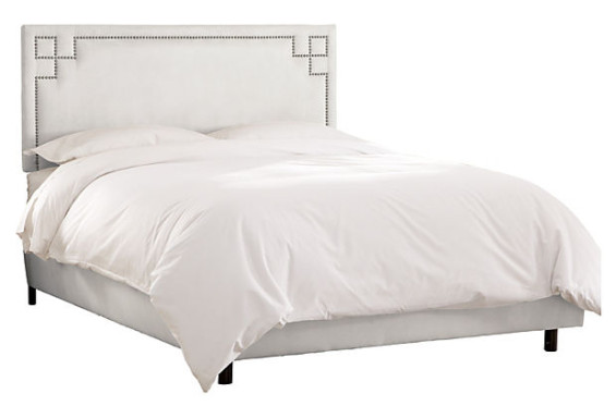 PERFECTLY TAILORED Aiden Nail-Head Bed in Ivory