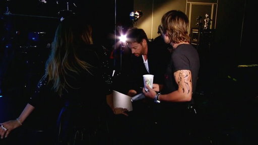 Loved Keith Urban singing Little Willie Littlefield's amazing song "Kansas City"! Harry Connick, Jr. did a pretty amazing job on the piano, too! :) Candace Rose Anderson