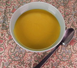 Learn how to make the delicious and healthy carrot ginger soup that Clinton Kelly made with the VItamix Pro 750 on "The Chew" on Wednesday, January 28, 2015.