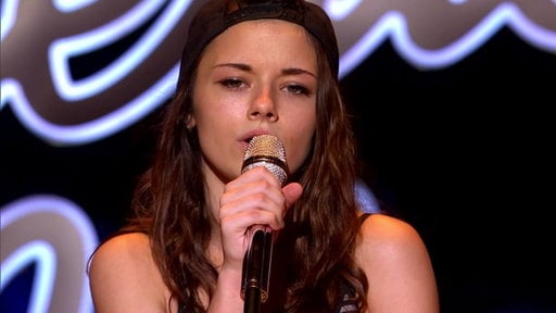  Shannon Berthiaume of Minneapolis sings Stevie Wonder's "Sir Duke"!