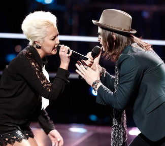 The Voice Season 8 Episode 7. Battle Rounds: Meghan Linsey vs. Paul Pfau Battle The Beatles classic song "Don't Let Me Down."