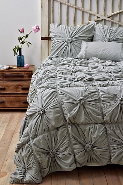 Rosette Quilt by Lazybones