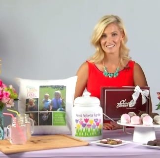 Celebrity floral design expert Kate Law joined Candace Rose for an interview to share the perfect floral bouquets and personalized gifts that mom will love this Mother's Day!