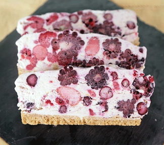 Learn how to make the no-bake summer berry cheesecake that Clinton Kelly and his fellow co-hosts made on the Wednesday, May 6th episode of "The Chew"! Mother's Day