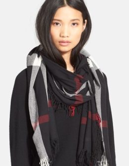 Burberry Check Merino Wool Scarf (Nordstrom Exclusive) in Black