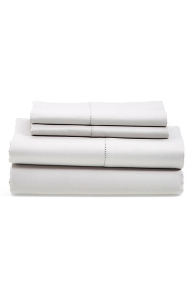 Nordstrom at Home 600 Thread Count Egyptian Cotton Fitted Sheet in Grey Vapor Nordstrom Anniversary Sale Early Access