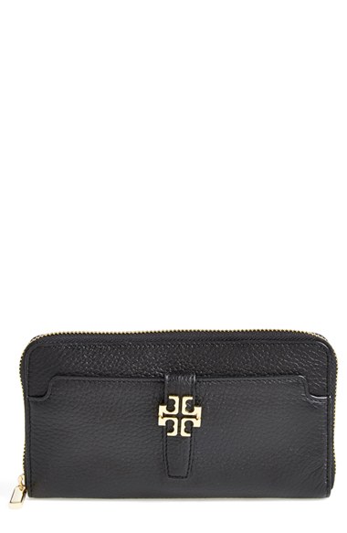 Tory Burch 'Plaque' Zip Continental Wallet in Black. Nordstrom