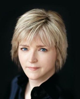 New York Times best selling author, Karin Slaughter joined journalist and blogger, Candace Rose Anderson of the website Candie Anderson to discuss her new novel "Pretty Girls." Image courtesy of Twitter.com/SlaughterKarin