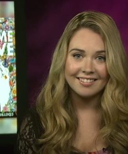Talented 20 year old artist Kristina Webb joined Candace Rose for an interview to discuss her new book "Color Me Creative", Instagram and offers advice for young artists.