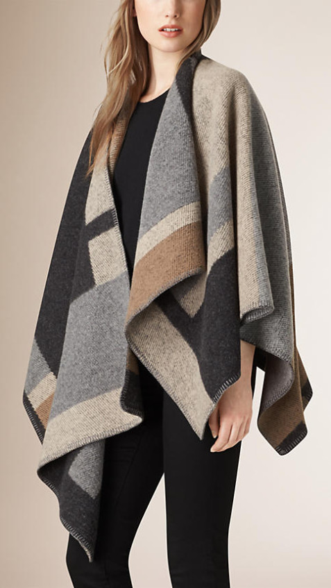 Burberry CHECK WOOL AND CASHMERE BLANKET PONCHO in Pale Camel
