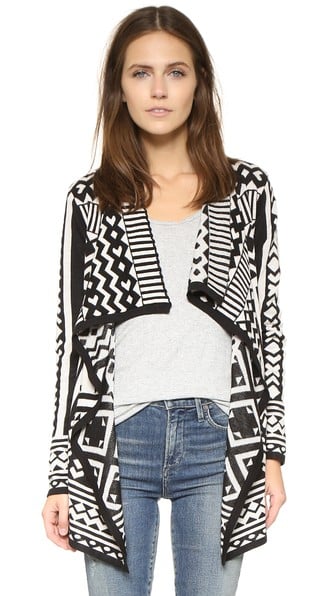 La Fee Verte Geometric Pattern Blanket Drape Cardigan in Black Cream