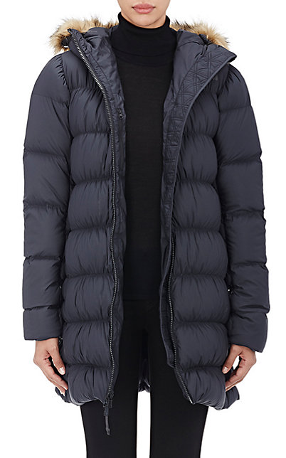 THE NORTH FACE TBX Down Jacket in Black with Faux Fur Trim