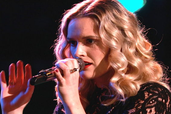  Watch The Voice Season 10 Top 10 Performances Episode 21 Videos: See the amazing Hannah Huston of Tam Pharrell Williams perform Adele's hit song "Rolling in the Deep" on Monday, May 2, 2016. Didn't you just love her performance? It was definitely one of the best of the night!