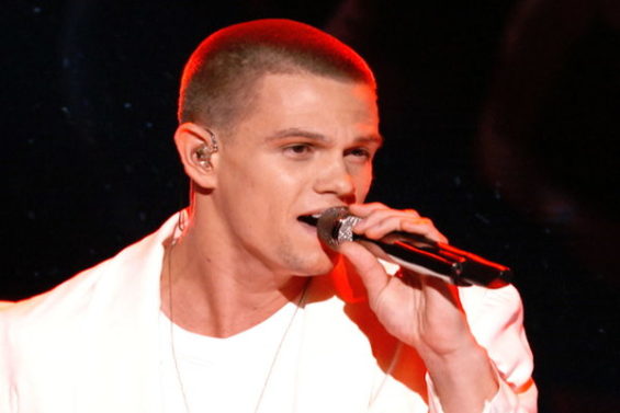  Watch The Voice Season 10 Top 10 Performances Episode 21 Videos: See Nick Hagelin of Team Christina Aguilera perform Michael Jackson's hit song "I Can't Help It" on Monday, May 2nd!