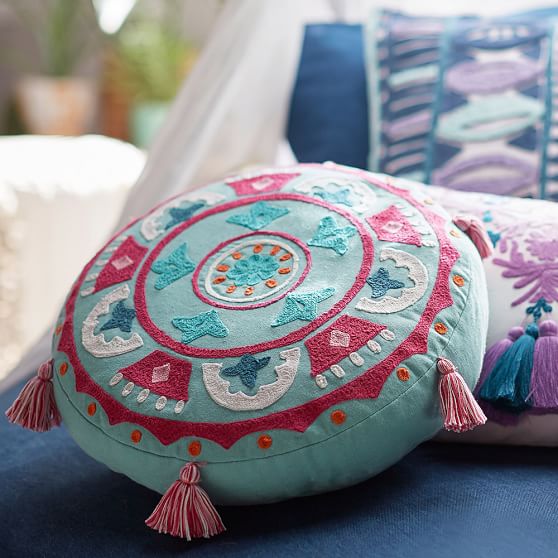 Lennon & Maisy Bohemian Medallion Pillow Pottery Barn Teen friends and family sale