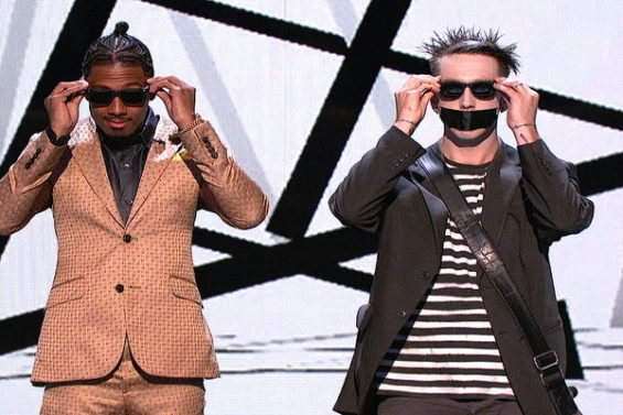 Watch America's Got Talent Season 11 Episode 12 Live Shows Night 1 Videos, Tuesday, July 26th, 2016: Tape Face! See the eccentric mime hopes to leave the audience and judges laughing with his live performance. See Heidi Klum and Nic Cannon get in on the act.