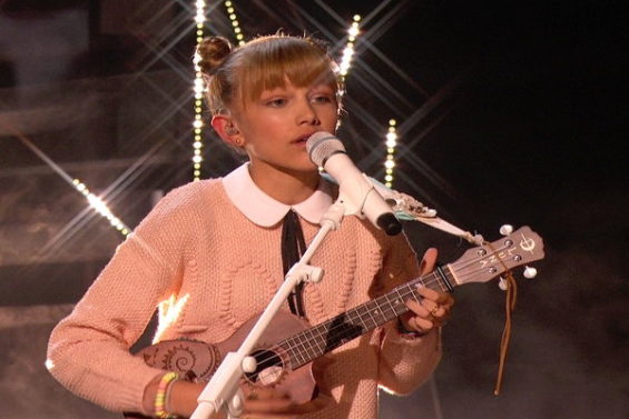  Watch America's Got Talent Season 11 Episode 18 Semifinals Night One Videos: Tuesday, August 30, 2016. See talented 12 year old singer/songwriter/ukulele player Grace VanderWaal sing her own original material tonight! The audience, and judges Howie Mandel, Mel B, Heidi Klum and Simon Cowell gave her a well deserved standing ovation.