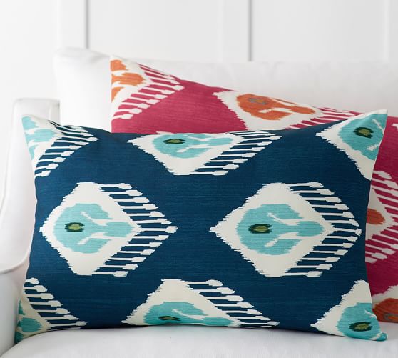 Pottery Barn KATREA PRINT INDOOR/OUTDOOR PILLOW 