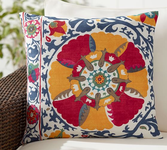 Pottery Barn SUZANI MEDALLION INDOOR/OUTDOOR PILLOW pottery barn end of summer sale