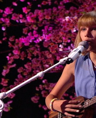 Watch America's Got Talent Season 11 Episode 16 Live Show 3 Videos, Tuesday, August 23, 2016. See AGT season 11 frontrunner, 12 year old Grace VanderWaal perform a beautiful original song for the judges and crowd! The golden buzzer winner's standing ovation was very well deserved.