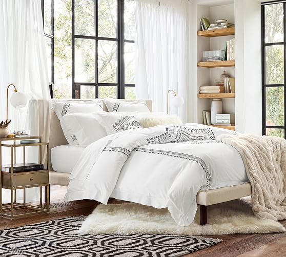 Pottery Barn WELLES UPHOLSTERED PLATFORM BED pottery barn warehouse clearance sale
