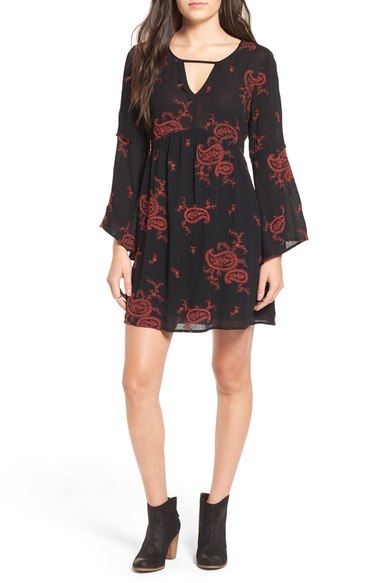 Way-In Embroidered Paisley Keyhole Shift Dress Black Wine bell sleeve dresses fall 2016