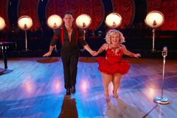 See Terra Jole of Little Women: LA and her partner Sasha Farber wow the judges, the crowd and all of us at home with their jazzy jive! It was phenomenal!