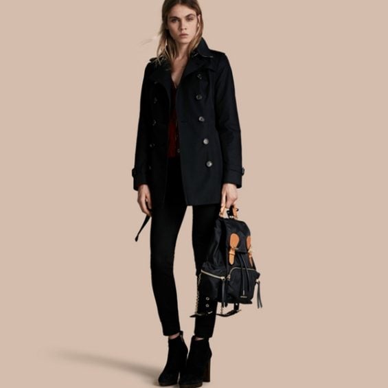 Burberry THE SANDRINGHAM – SHORT HERITAGE TRENCH COAT Black trench coats fall 2016