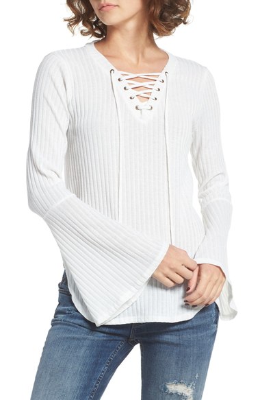 MOON RIVER Lace-Up Tee Bell Sleeves Off White