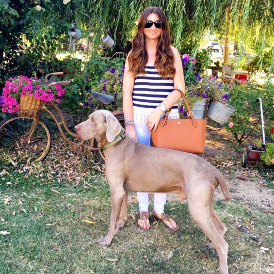candace Rose is wearing a Scotch & Soda/Maison Scotch Fringe Tank, Tory Burch Small York Tote, and Tory Burch Miller Sandals in Sand. shopbop event of the season sale candieanderson blog