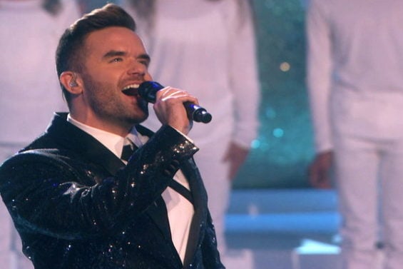  My America's Got Talent season 11 favorites Brian Justin Crum, Ronee Martin, Edgar and Calysta Bevier kicked off America's Got Talent: Holiday Spectacular with a festive bang with their rendition of  the Christmas classic we all grew up singing "Santa Claus Is Coming To Town." It was beautiful! Be sure to watch the video below to see their fantastic performance.