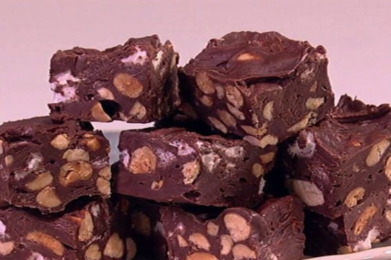 Watch chef Carla Hall make delicious rocky road five minute fudge on the Monday, December 5, 2016 episode of "The Chew."