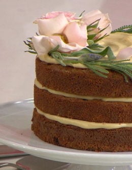 Watch Laurel Gallucci and Claire Thomas, co-owners of Sweet Laurel (an organic baking company in Los Angeles, California) show Hoda Kotb and Jenna Bush Hager how to make a gluten-free carrot cake with vegan cream cheese frosting on the 4th hour of Today with KLG and Hoda on Thursday, January 5, 2017.