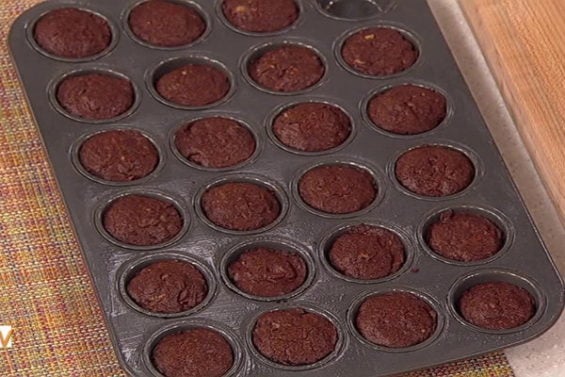 I love that chef Michael Symon and Clinton Kelly used mini muffin tins to bake their homemade walnut brownies on The Chew on Tuesday, January 17, 2017.