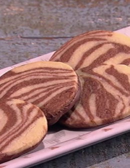 Watch chef Carla Hall and renowned figure skater Kristi Yamaguchi of ABC's "Shall We Dance On Ice" make marbled shortbread cookies on the Friday, February 10, 2017 episode of "The Chew."