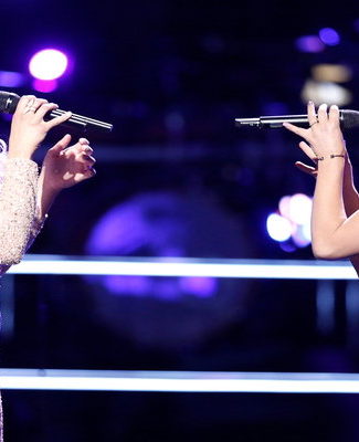 Watch The Voice Season 12 Episode 9 Battles Premiere Videos Night 1. Monday, March 20, 2017. See 23 year old Ashley Levin of Miami, Florida vs. 26 year old Casi Joy of Nashville, Tennessee (Team Blake Shelton and advisor Luke Bryan) battle it out to the tune of Reba McEntire's hit song "How Blue." If you're a fan of 80/90s country, you'll remember this song and love their cover!