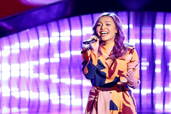 Watch The Voice Season 12 Episode 4 Blind Audition Night 4 videos as seen on Monday, March 6, 2017. Meet Gaby Borromeo age 22 of New York, NY/Seattle, Washington! She's collaborated with John Legend, Frank Ocean and that's just the beginning. Tonight she sang Leona Lewis hit song "Happy" beautifully. Adam Levine and Blake Shelton both turned around for her. Ultimately she chose Adam as her coach. Congrats to Team Adam Levine!