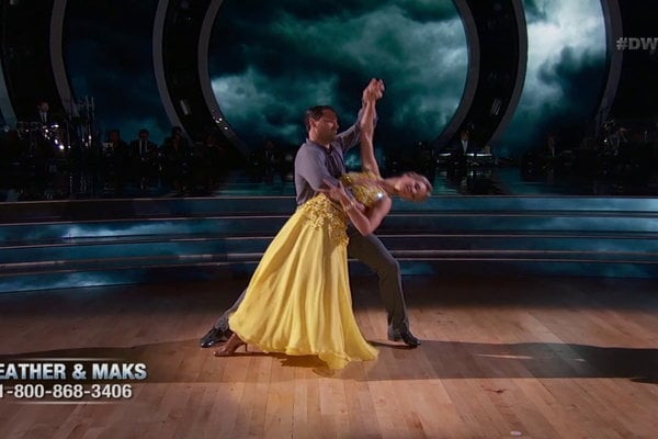  Watch Dancing With the Stars Season 24 Episode 1 Night 1 Videos. Monday, March 20, 2017. See actress/dancer Heather Morris of "Glee" fame dance a beautiful Viennese waltz with partner Maks Chmerkovskiyto the tune of Ben Rector's hit song "Make Something Beautiful." This was definitely one of the most gorgeous and graceful dances of the night.