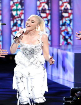 Watch The Voice Season 12 Episode 22 Live Top 11 Eliminations Videos: Tuesday, May 2, 2017. See Team Gwen Stefani (Coach Gwen Stefani, Brennley Brown and Hunter Plake) sing Coldplay's hit song "Fix You" beautifully! Be sure to watch their beautiful and emotional cover of this hit song.