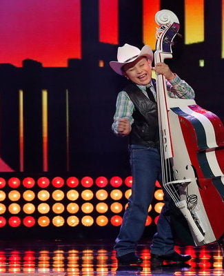 Watch Little Big Shots Season 2 Episode 11 Little Big News Videos Wednesday, May 31, 2017. Meet three adorable and talented boys from the group Los Bañales Juniors (Jesus, Manuel, Moises ages 12, 10, 7) from Guadalajara, Jalisco. They joined Steve Harvey to share their musical talent! They are absolutely AMAZING, they even got Steve to try the accordion. They sang La Bamba and more! Be sure to watch. Viva Jalisco :)