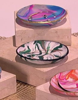 Clinton's Craft Corner: Watch Clinton Kelly, chef Michael Symon, chef Carla Hall and guest fans make beautiful marbled clay jewelry dishes on the Tuesday, May 16, 2017 episode of "The Chew".