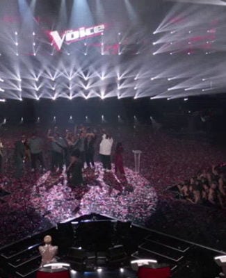 The Voice Season 12 winner, sings an original song, to cap off the Season 12 finale. Chris Blue