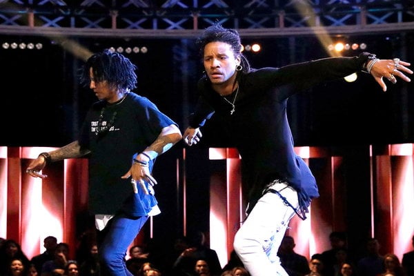  Watch World Of Dance Season 1 Episode 1 The Qualifiers 1 Videos: Tuesday, May 30, 2017. Meet "Les Twins", 28 year old dancers Larry and Laurent. They're twin brothers from Paris, France. They impressed Beyonce and Jay Z so much with their YouTube videos that they toured with Beyonce for six years. "The Upper Division's Les Twins dance to 6Lack's "Free" in Night 1 of World of Dance's Qualifiers."