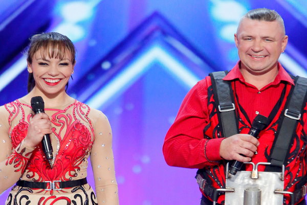  Watch America's Got Talent Season 12 Episode 3 Auditions Night 3 Videos: Tuesday, June 13, 2017: Watch husband and wife acrobats (Elena and Sasha of the U.S./Ukraine) perform their perch pole act (Sasha balances Elena on his face). They made the crowd laugh and scream during their act.